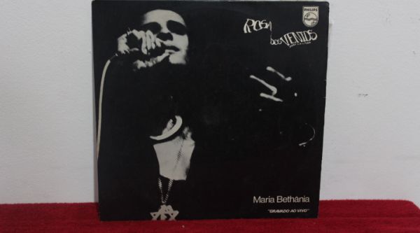 Maria Bethania - Rosa dos Ventos (Show Encantado)